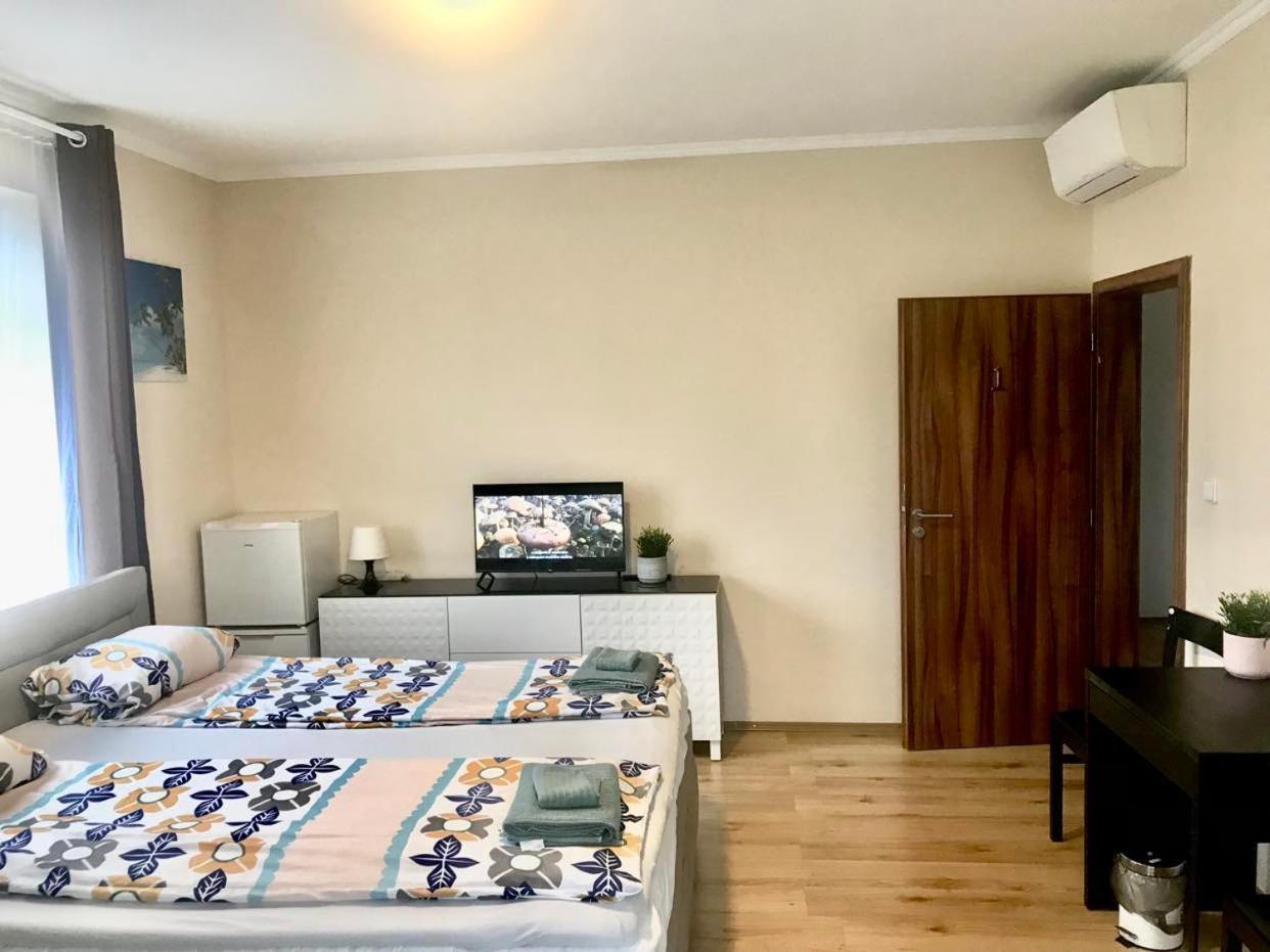 ホテル Fresh House プラハ エクステリア 写真